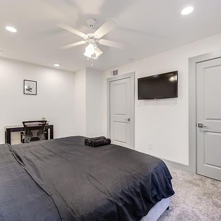 Trendy Apt In Midtown, Walk To Shops & Sites, Pets Ok Houston Exterior photo