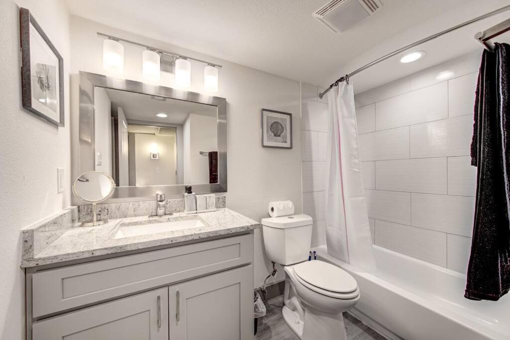 Trendy Apt In Midtown, Walk To Shops & Sites, Pets Ok Houston Exterior photo